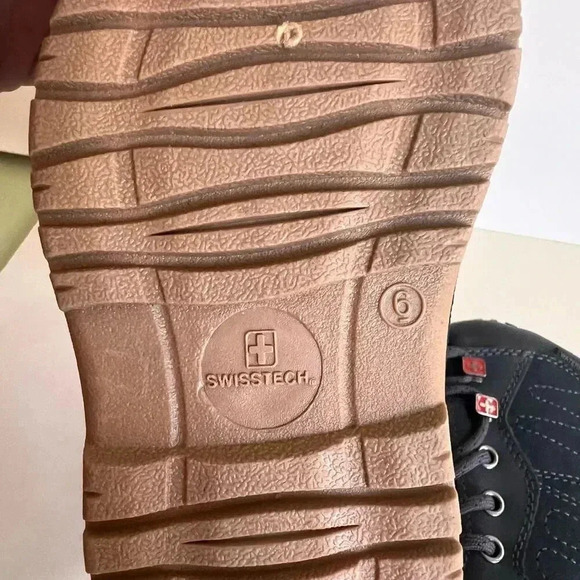 NWT Swiss Tech Toddler Black Waterproof 3M Thinsulate Snow Winter Boots Size 6 - Picture 10 of 14